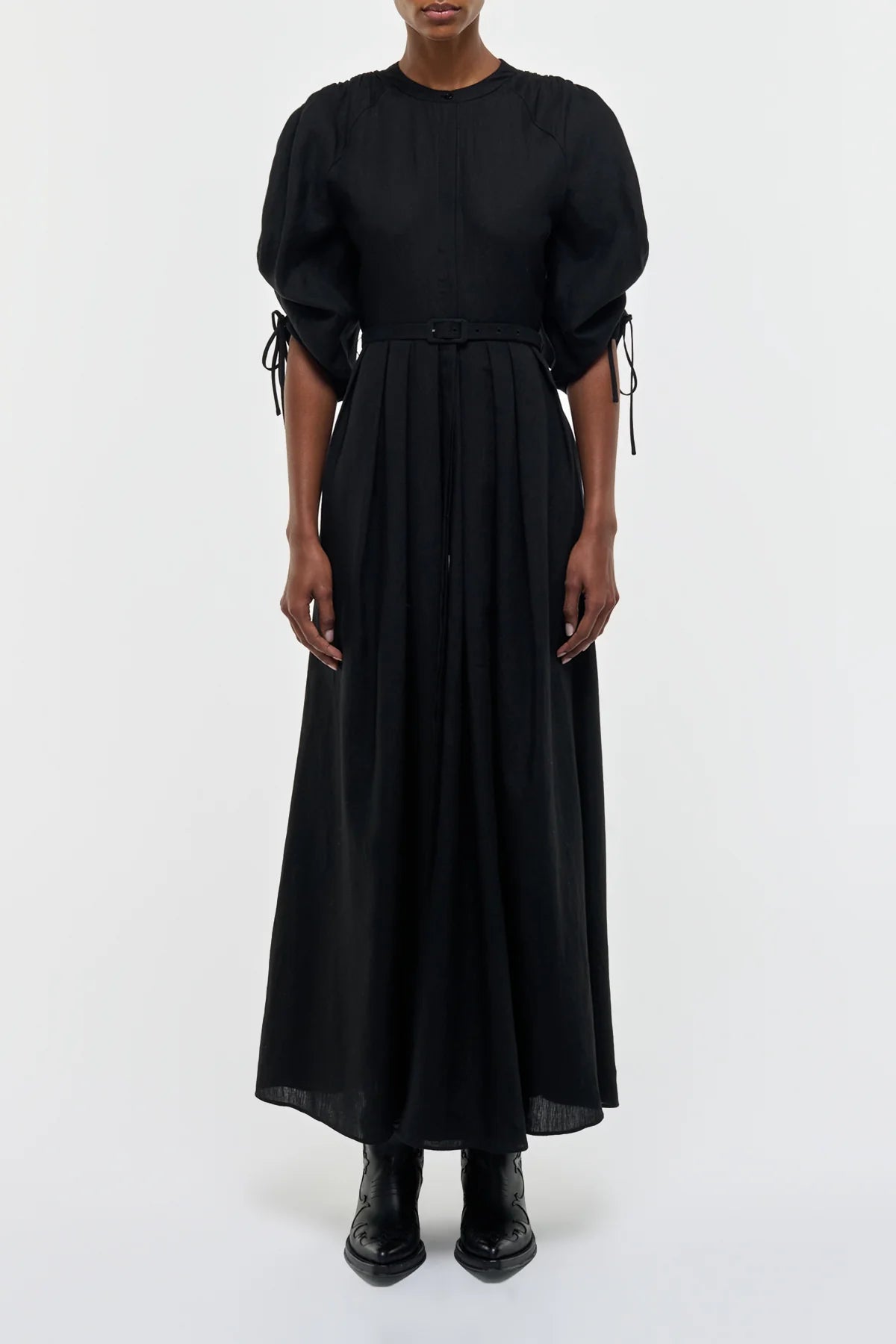 Linnea Maxi Dress in Black Aloe Linen