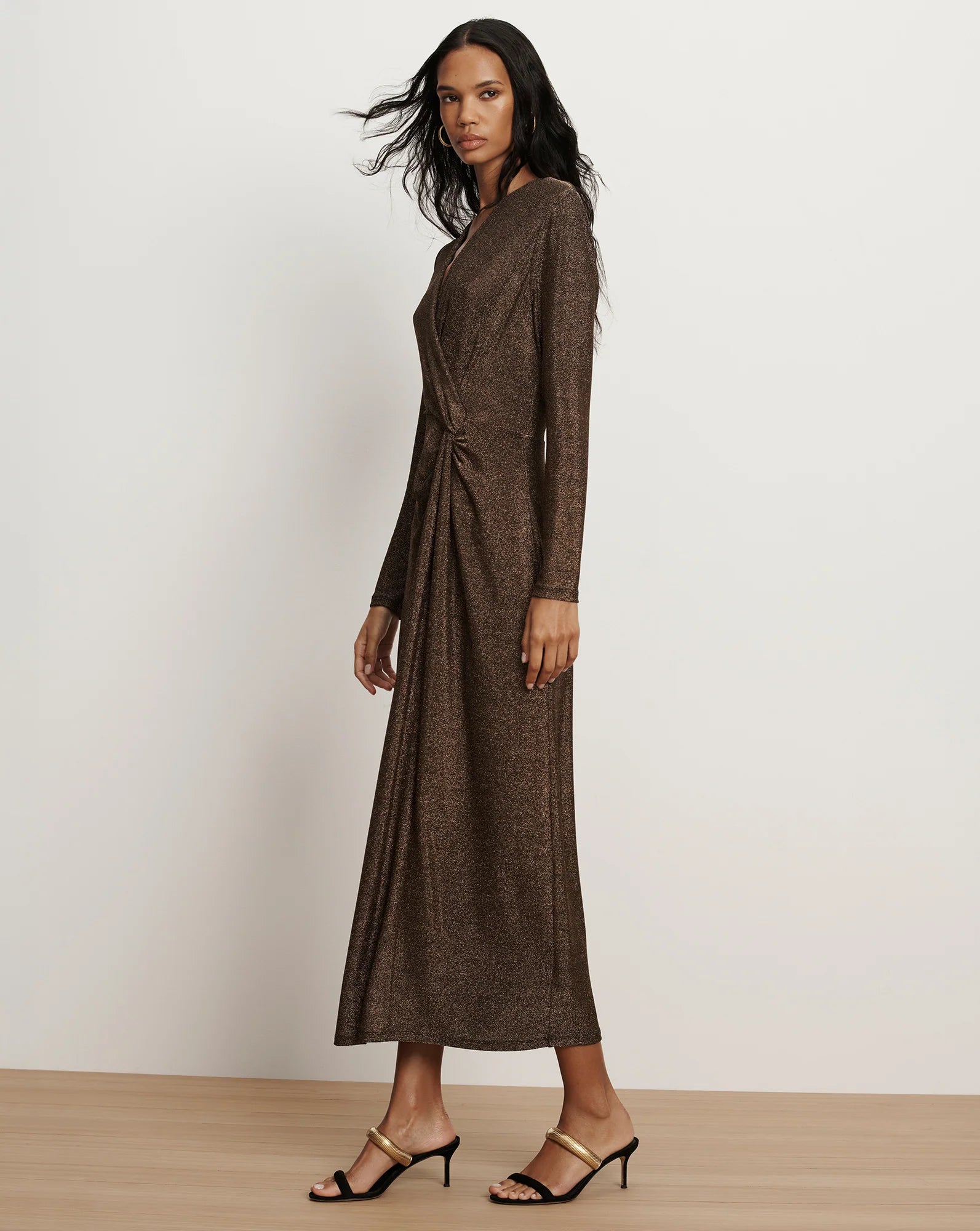 Neomie Metallic Midi Dress